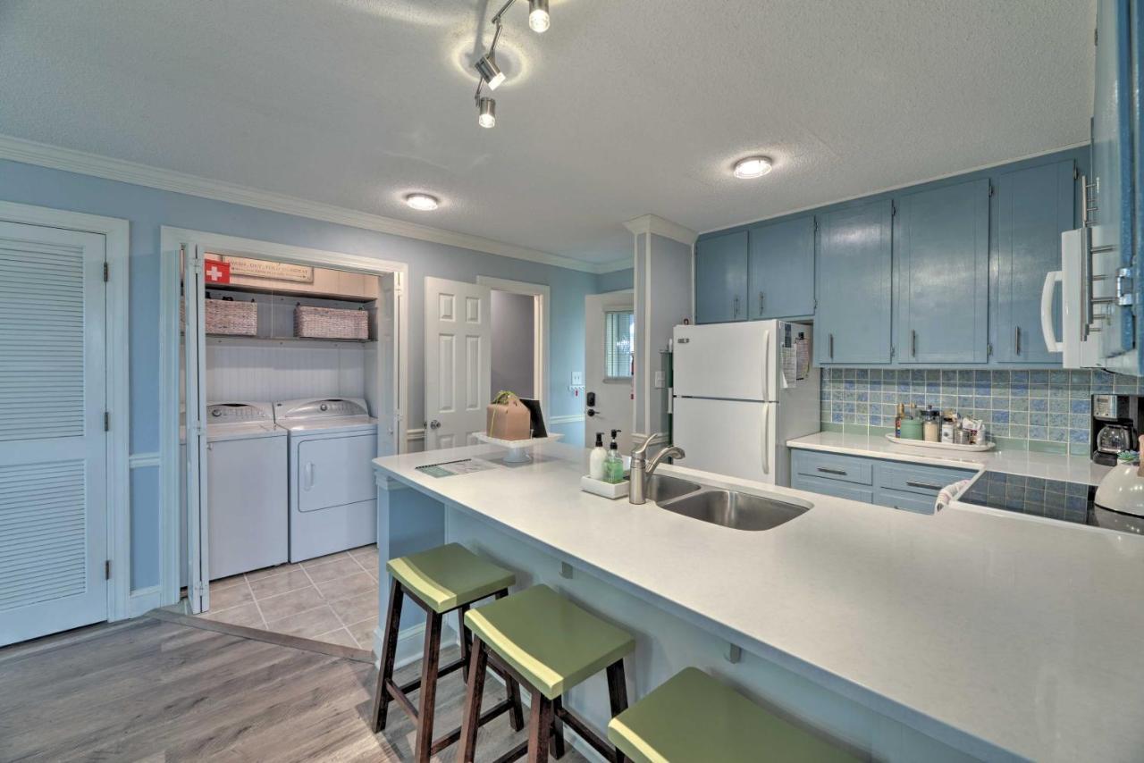 Bright Emerald Isle Condo With Private Beach Access! Экстерьер фото